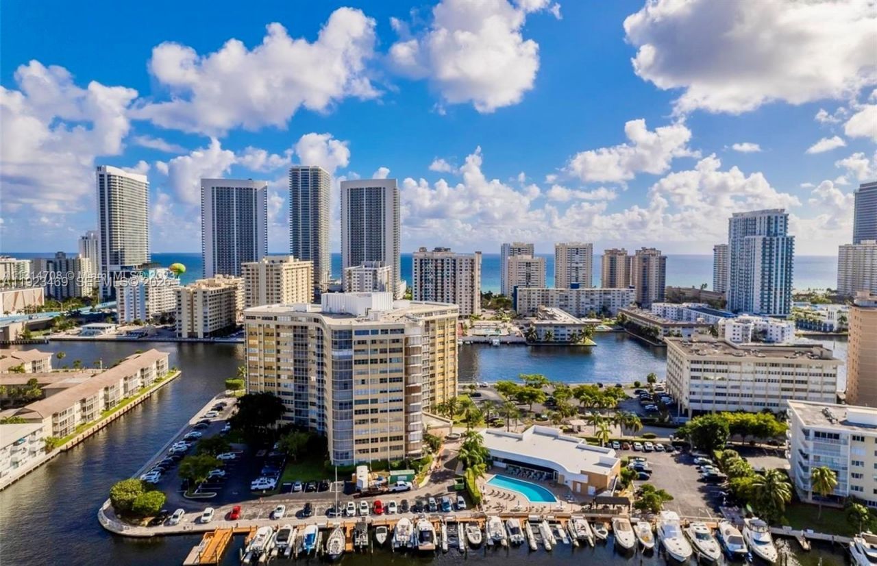 100 Golden Isles Dr, Unit 605, Hallandale Beach, FL 33009 Photo