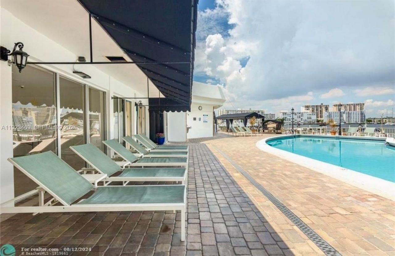 100 Golden Isles Dr, Unit 605, Hallandale Beach, FL 33009 Photo