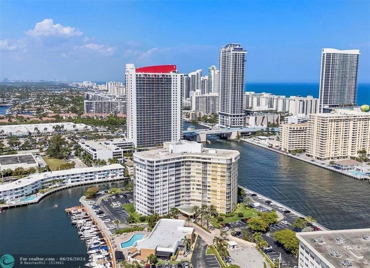 100 Golden Isles Dr, Unit 605, Hallandale Beach, FL 33009 Photo