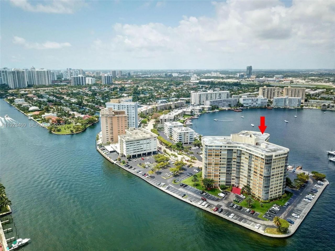 100 Golden Isles Dr, Unit 605, Hallandale Beach, FL 33009 Photo