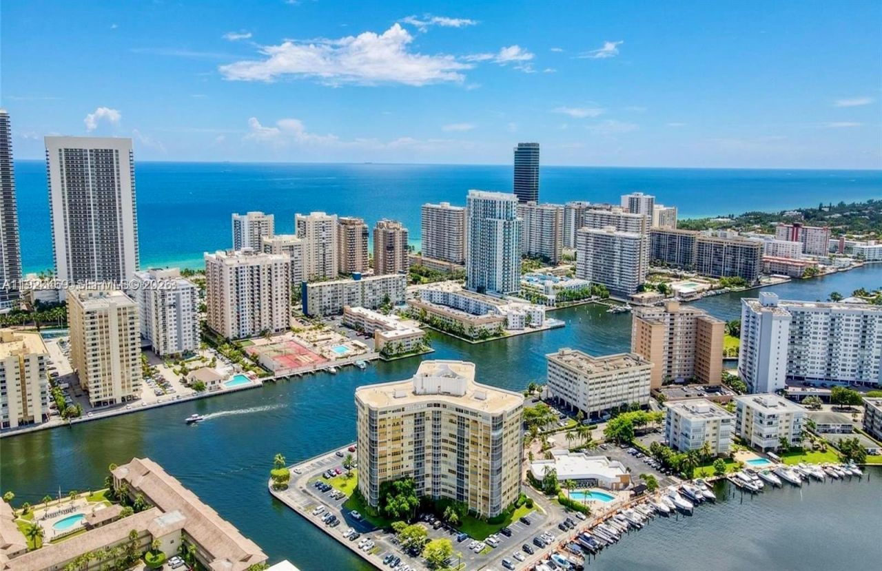 100 Golden Isles Dr, Unit 605, Hallandale Beach, FL 33009 Photo