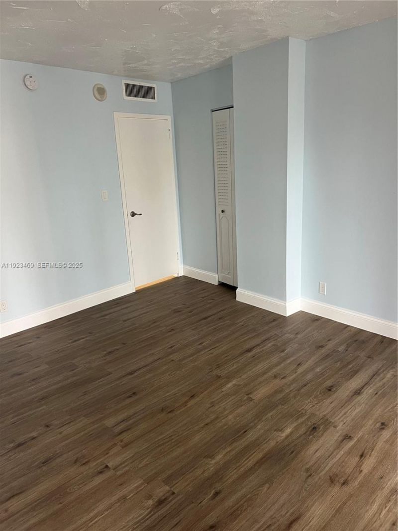 100 Golden Isles Dr, Unit 605, Hallandale Beach, FL 33009 Photo