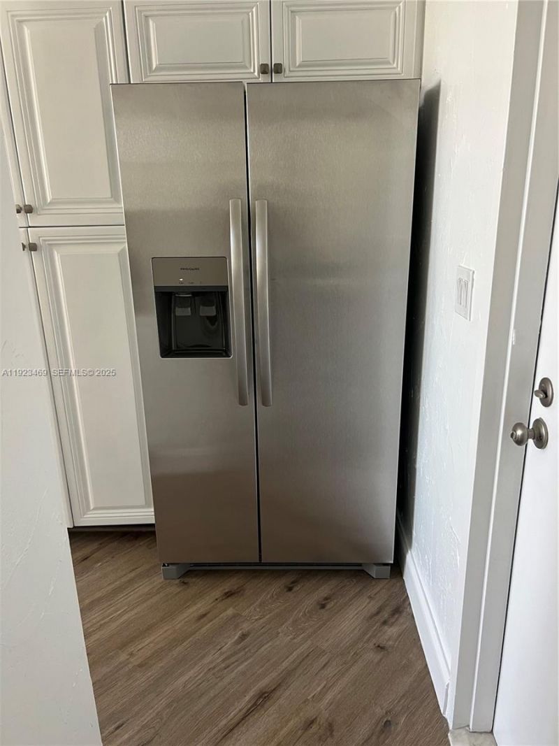 100 Golden Isles Dr, Unit 605, Hallandale Beach, FL 33009 Photo