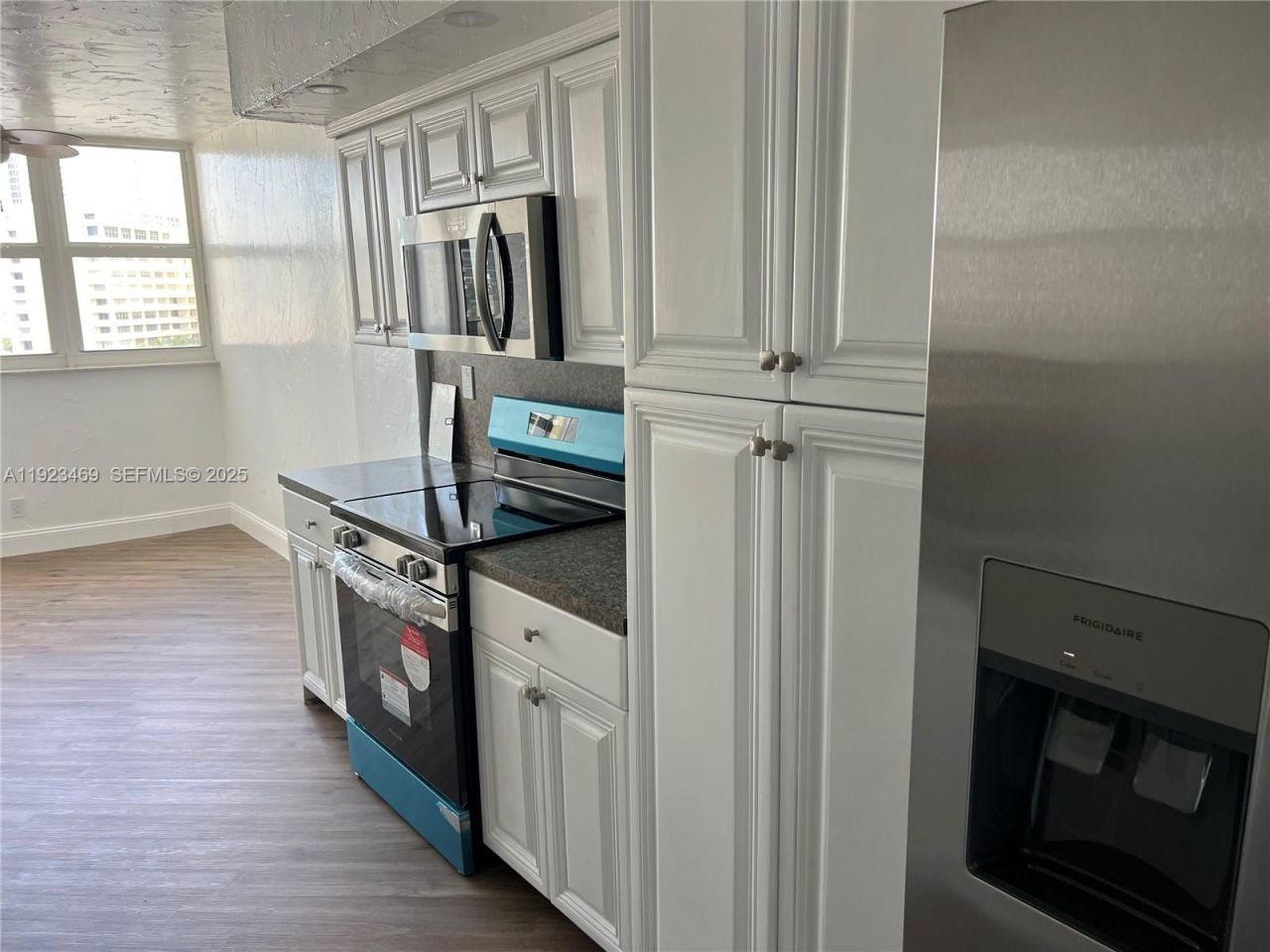 100 Golden Isles Dr, Unit 605, Hallandale Beach, FL 33009 Photo