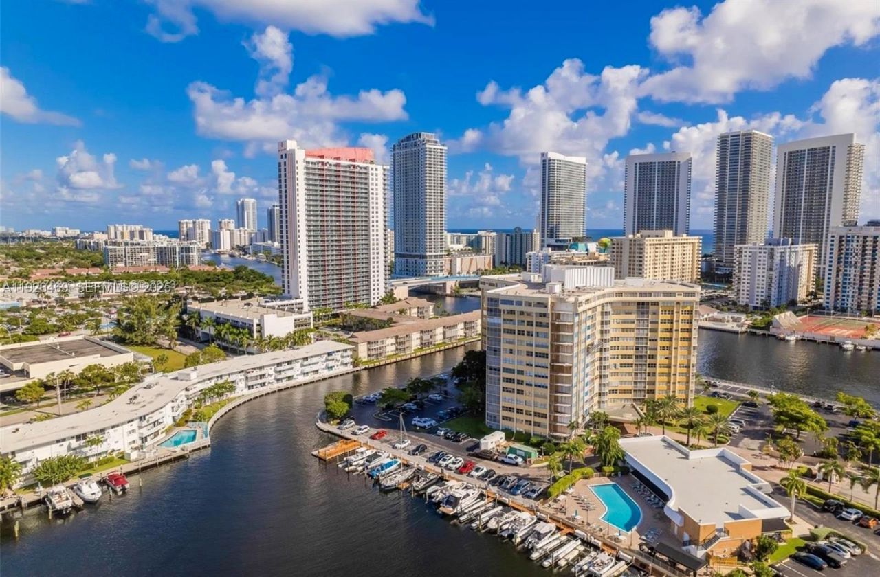 100 Golden Isles Dr, Unit 605, Hallandale Beach, FL 33009 Photo