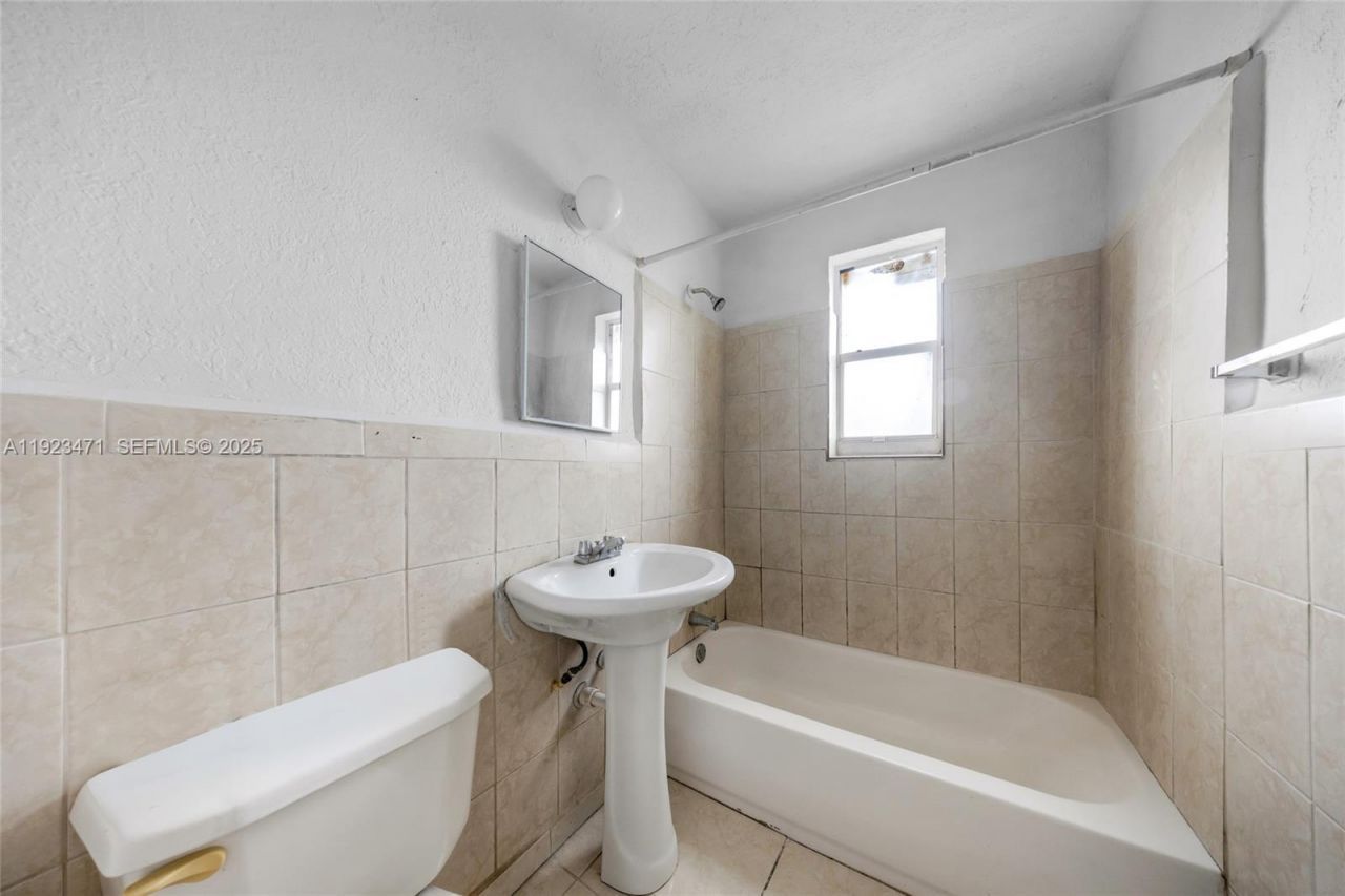 6020 NW 13th Ave, Miami, FL 33142 Photo