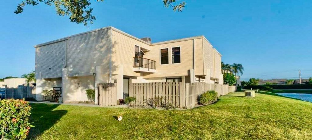 1602 Shaker Circle, Wellington, FL 33414 Photo