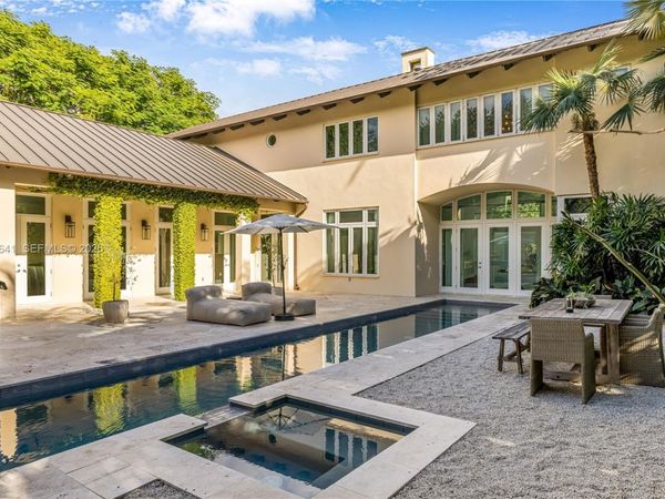 7370 Vistalmar St, Coral Gables, FL 33143