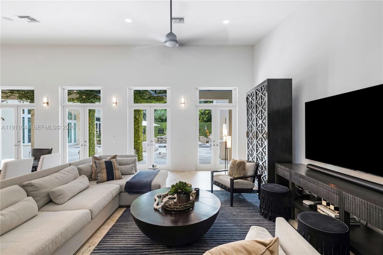 7370 Vistalmar St, Coral Gables, FL 33143 Photo