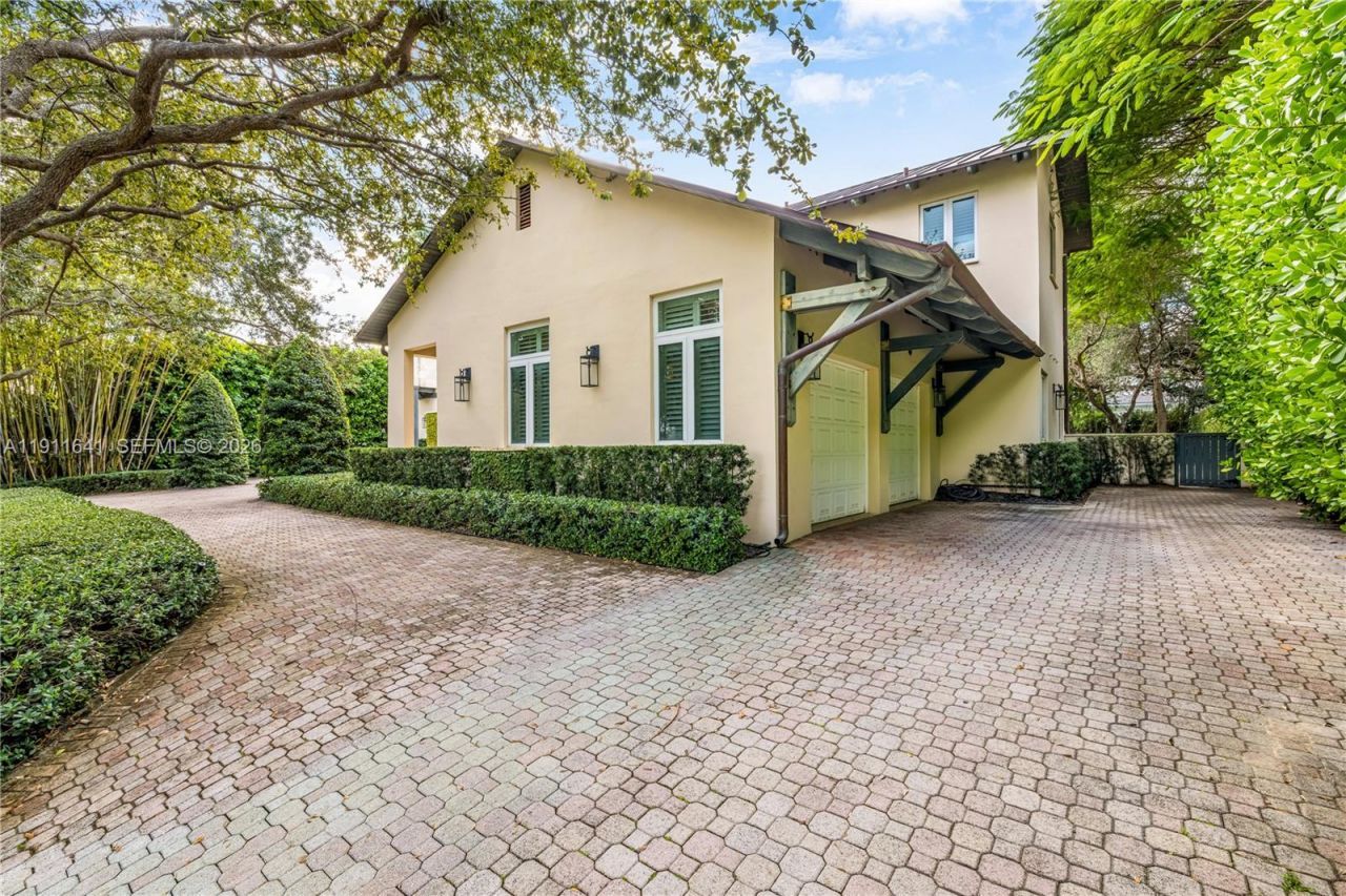 7370 Vistalmar St, Coral Gables, FL 33143 Photo