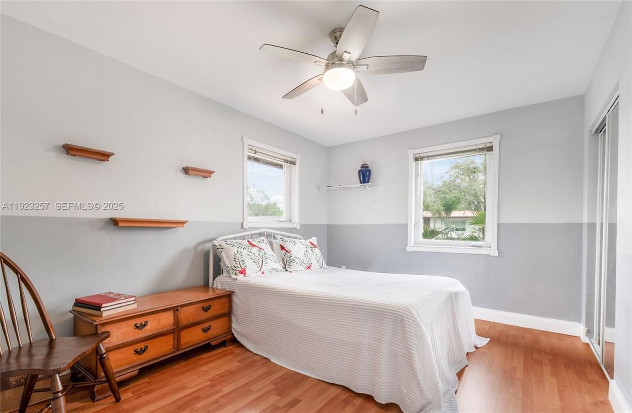 8700 SW 159th St, Palmetto Bay, FL 33157 Photo