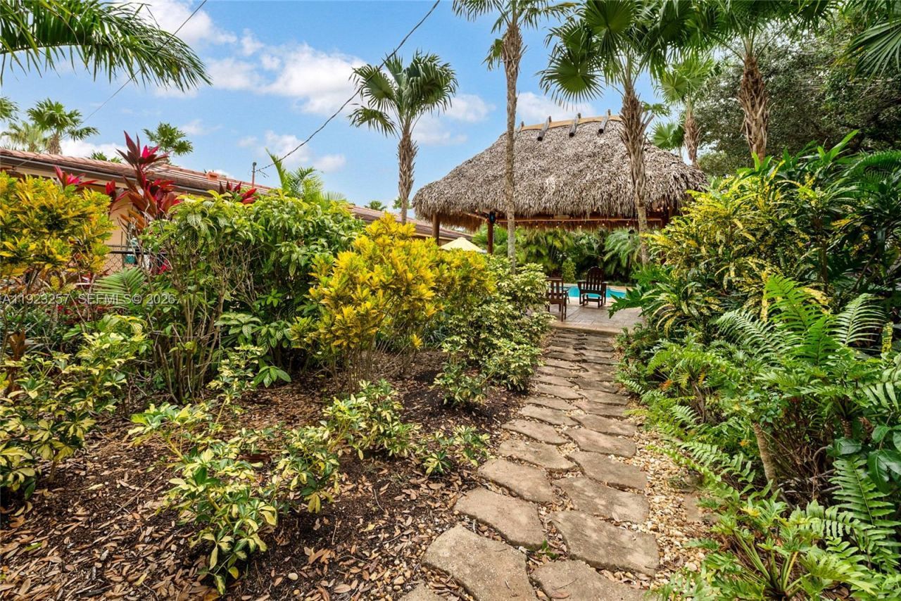 8700 SW 159th St, Palmetto Bay, FL 33157 Photo