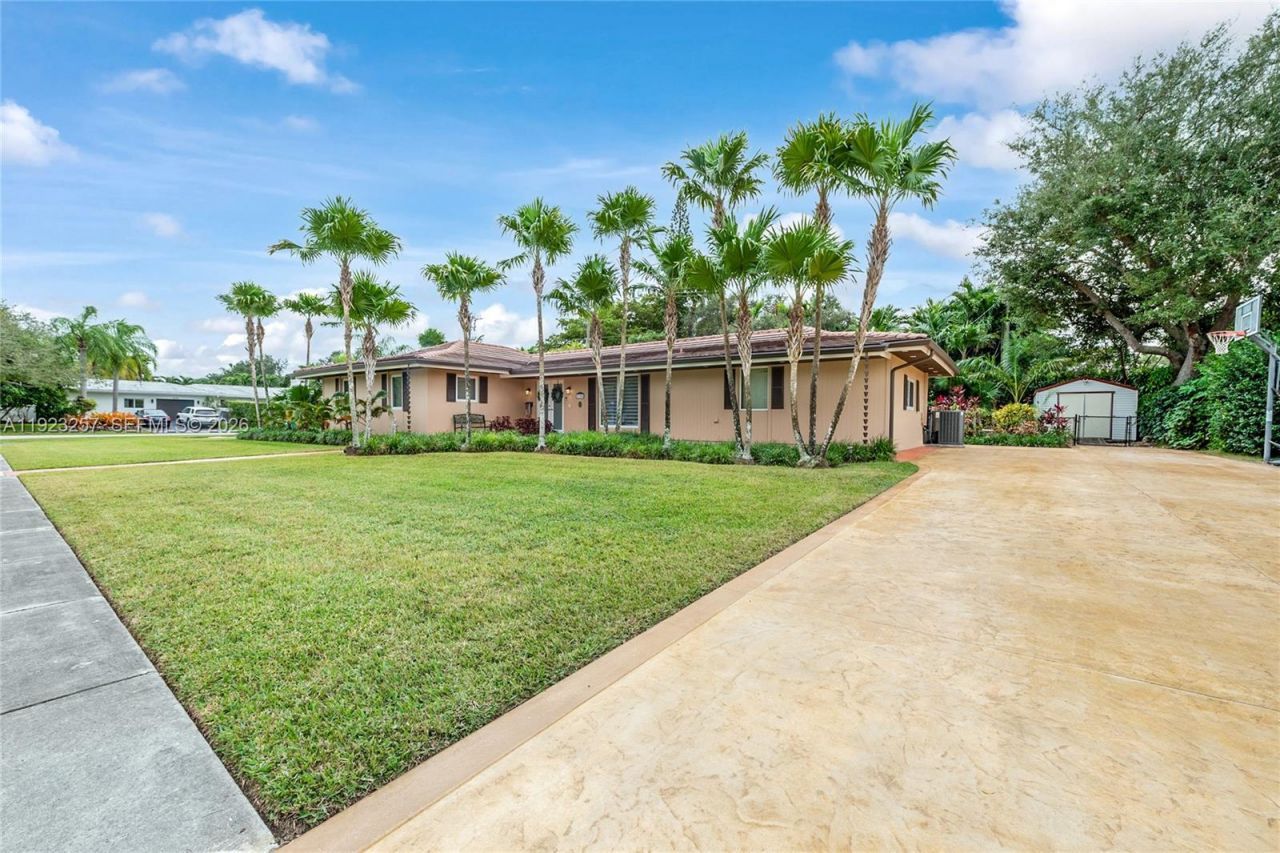 8700 SW 159th St, Palmetto Bay, FL 33157 Photo