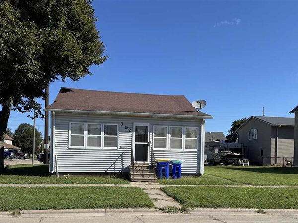 302 E 5th St., Washington, IA 52353
