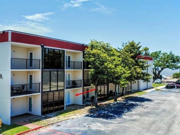 2046 Beach Boulevard, Biloxi, MS 39531