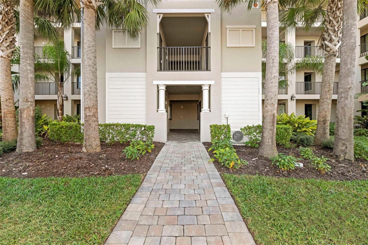 18114 Gawthrop Drive, Unit 105, Bradenton, FL 34211 Photo