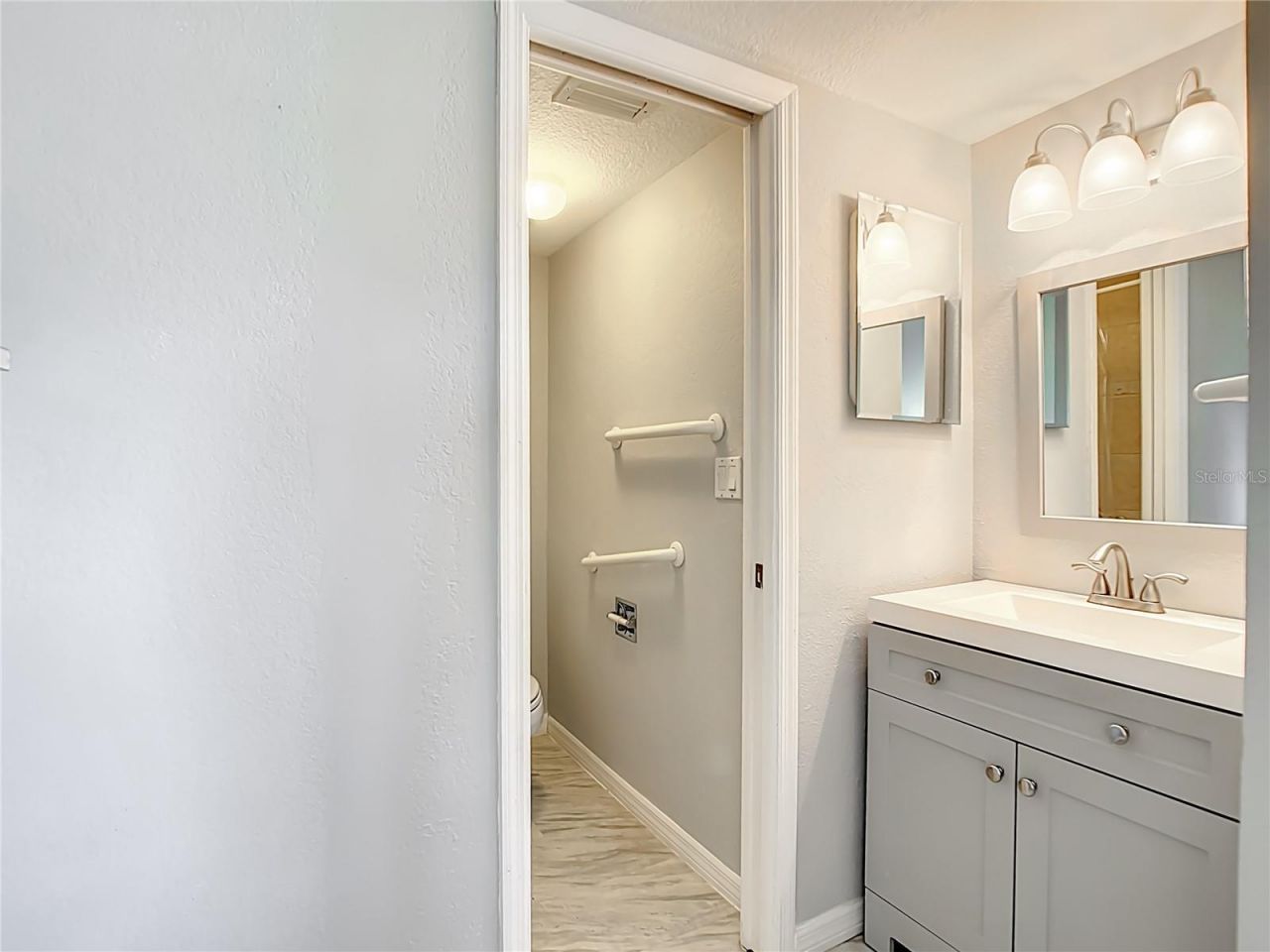 404 Cerromar Circle N, Unit 115, Venice, FL 34293 Photo