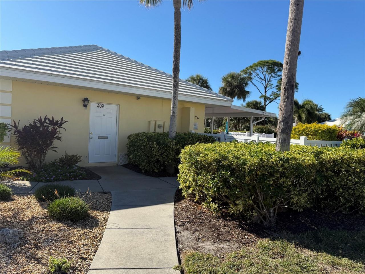 404 Cerromar Circle N, Unit 115, Venice, FL 34293 Photo