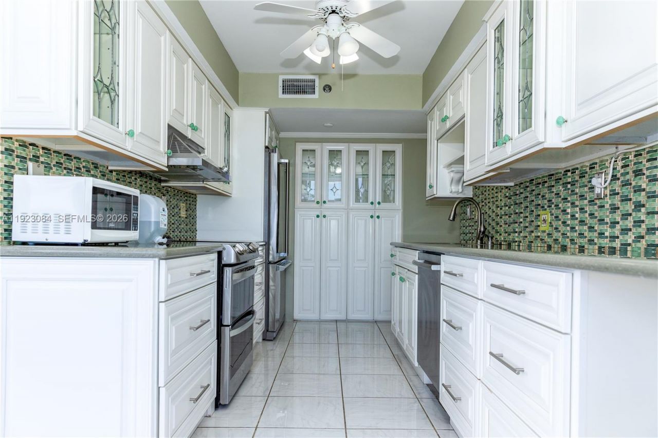 3500 Mystic Pointe Dr, Unit 3506, Aventura, FL 33180 Photo