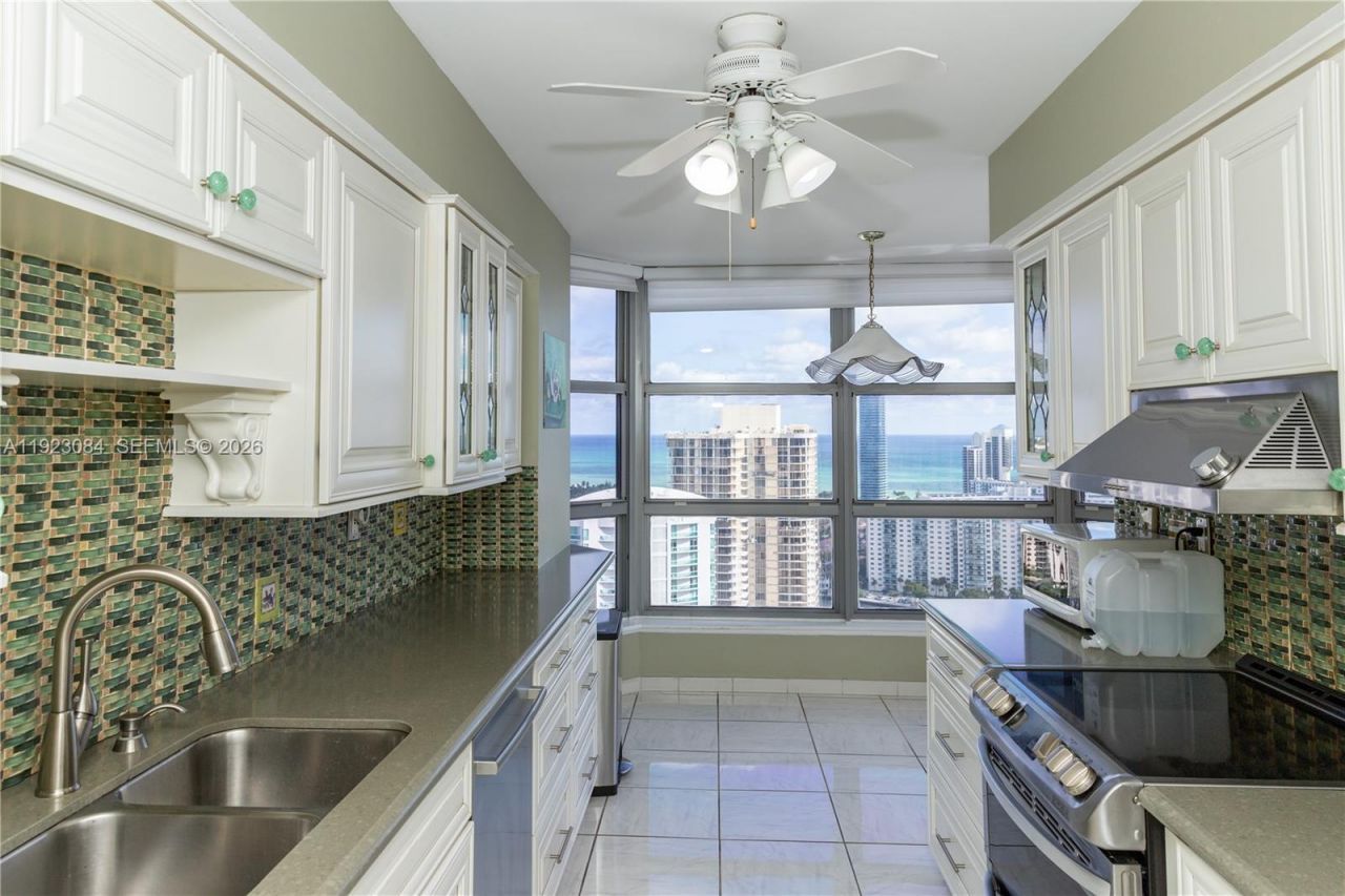 3500 Mystic Pointe Dr, Unit 3506, Aventura, FL 33180 Photo