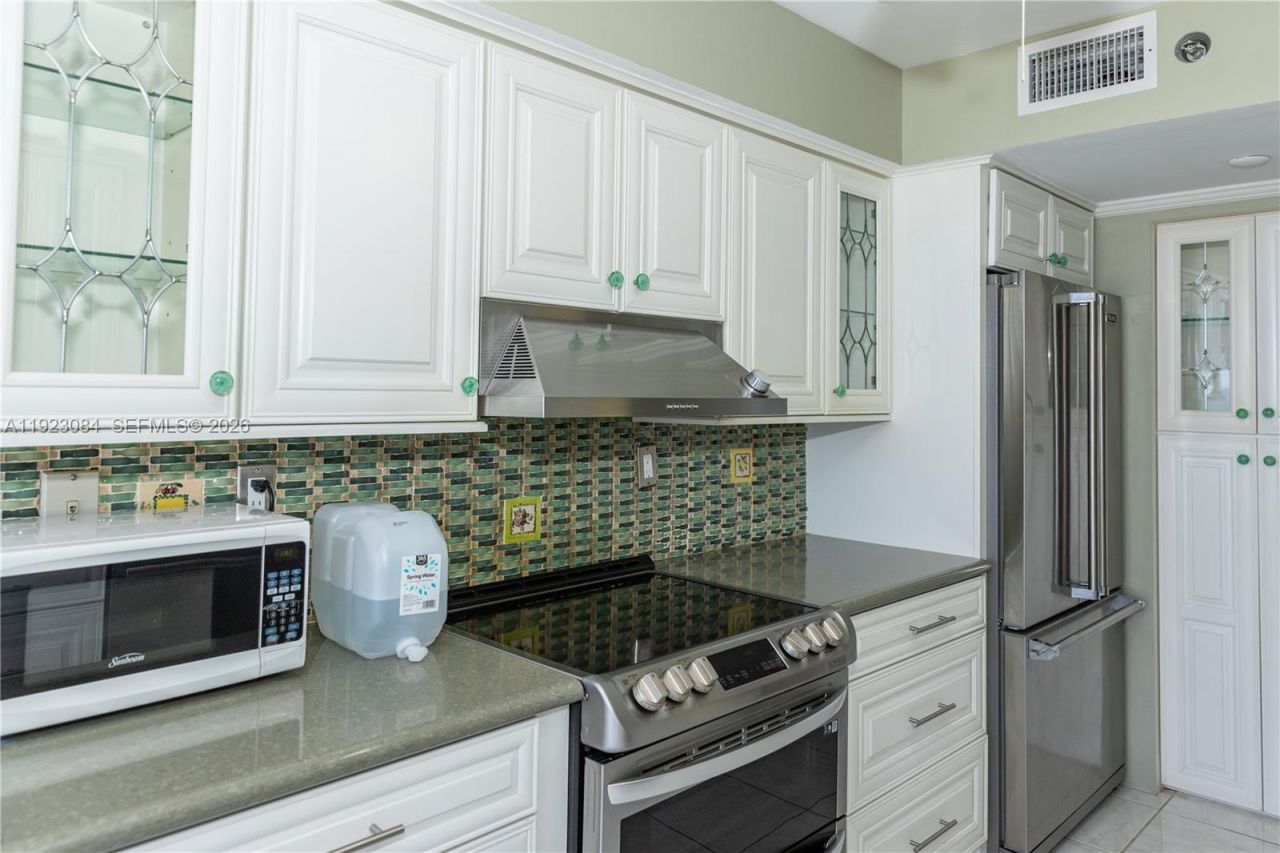 3500 Mystic Pointe Dr, Unit 3506, Aventura, FL 33180 Photo