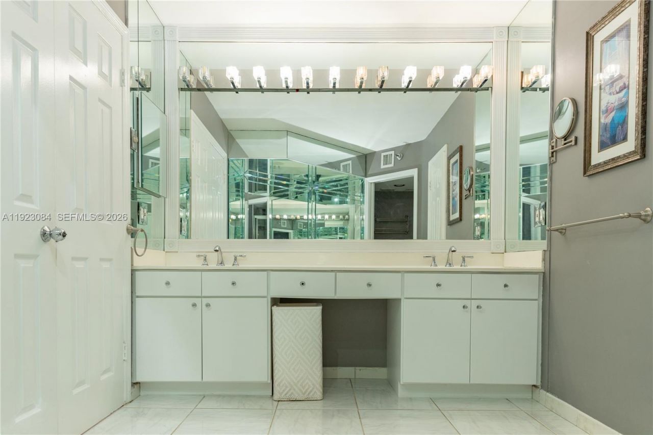 3500 Mystic Pointe Dr, Unit 3506, Aventura, FL 33180 Photo