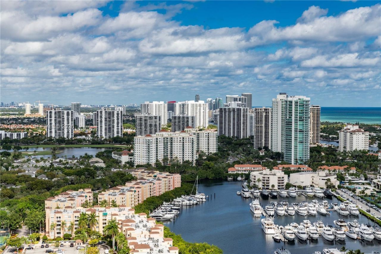 3500 Mystic Pointe Dr, Unit 3506, Aventura, FL 33180 Photo