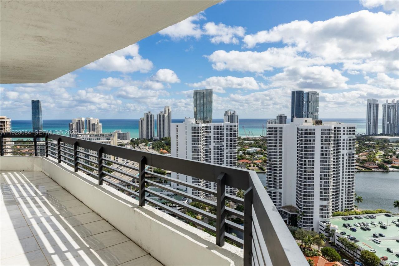 3500 Mystic Pointe Dr, Unit 3506, Aventura, FL 33180 Photo