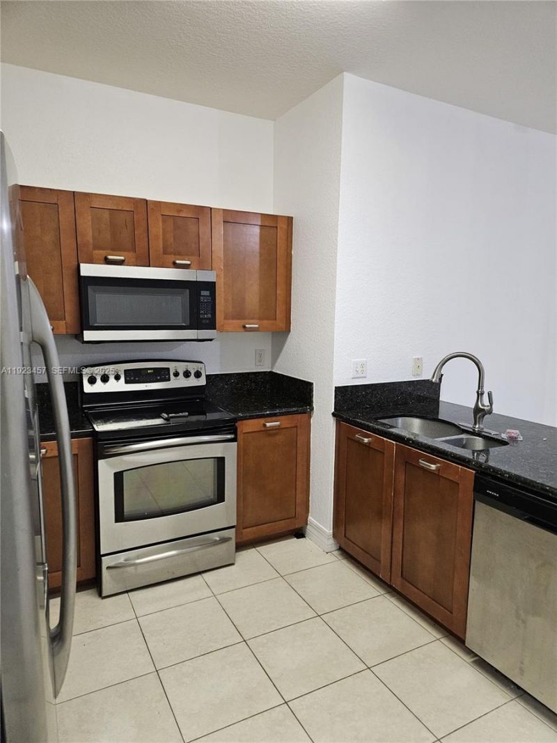 44 SE Sedona Cir, Unit 203, Stuart, FL 34994 Photo