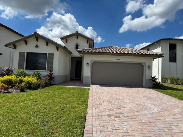 5089 PENELLA AVE, Ave Maria, FL 34142