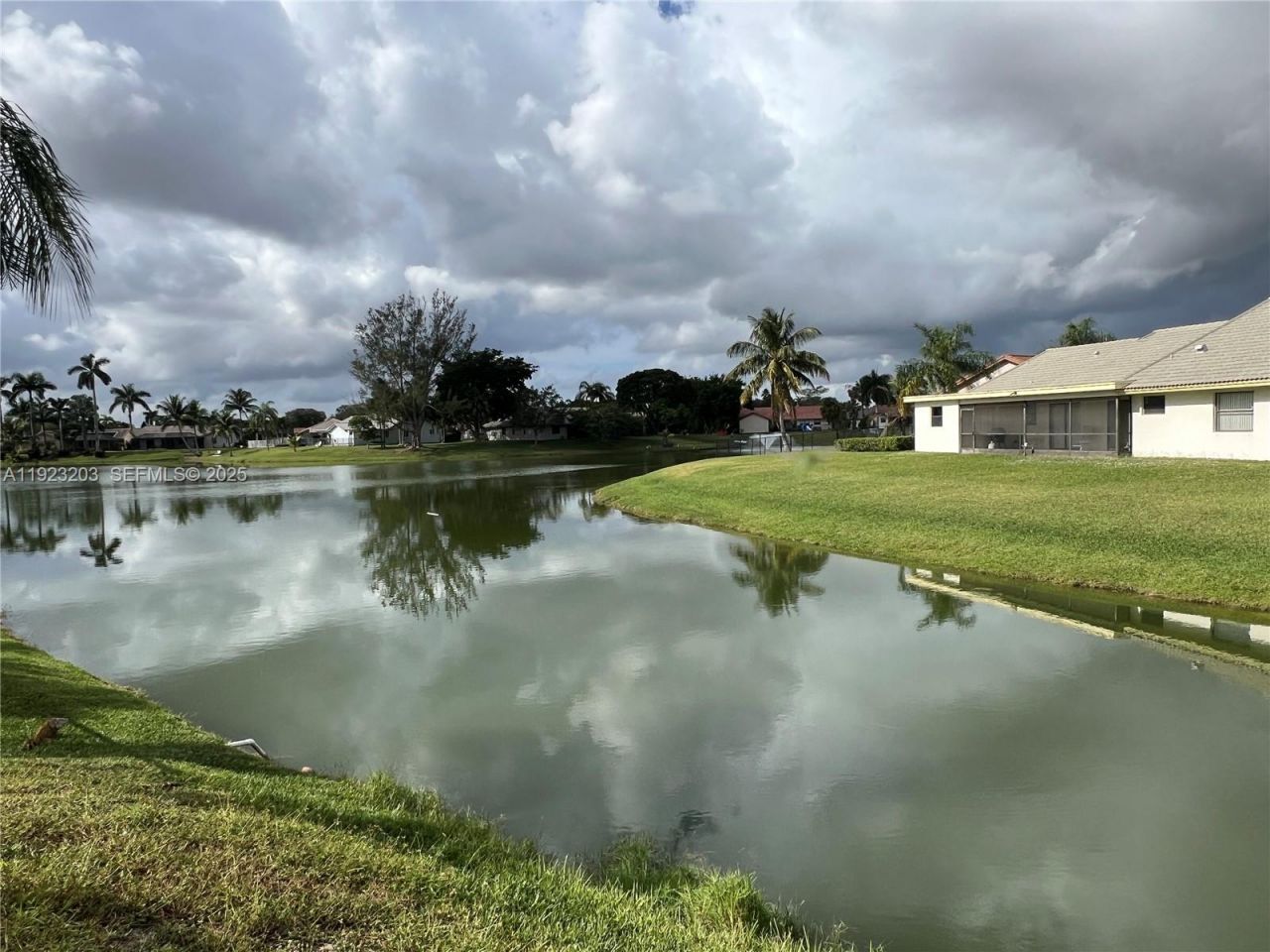 7615 Sunflower Dr, Margate, FL 33063 Photo