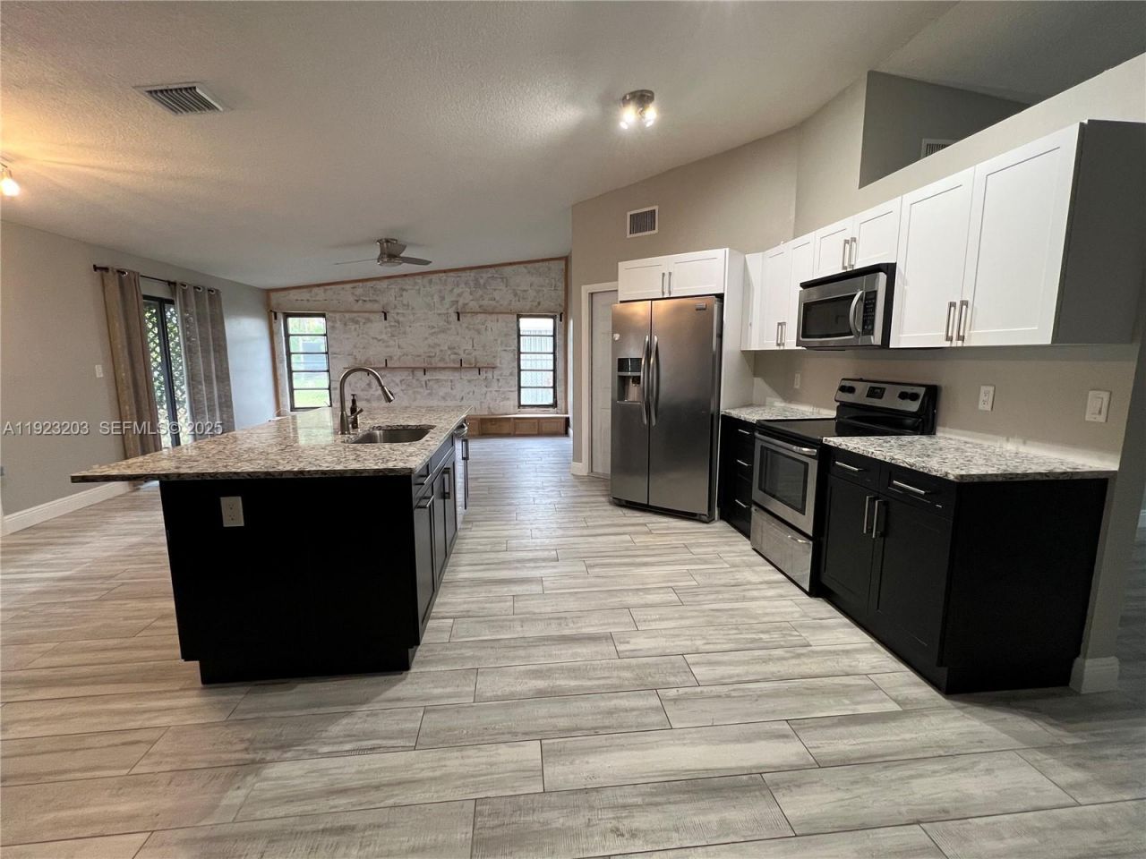 7615 Sunflower Dr, Margate, FL 33063 Photo