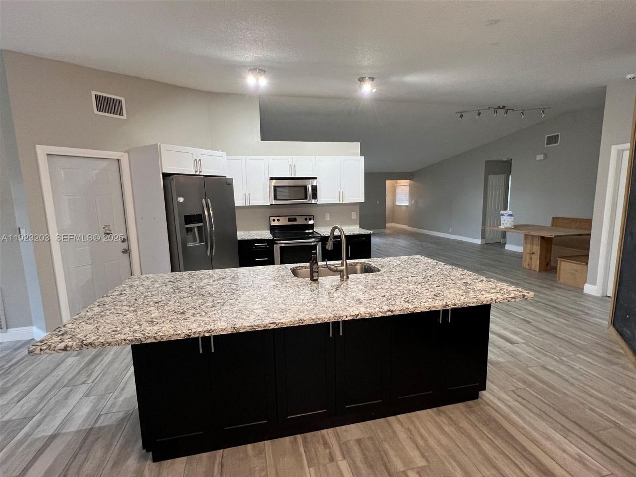 7615 Sunflower Dr, Margate, FL 33063 Photo