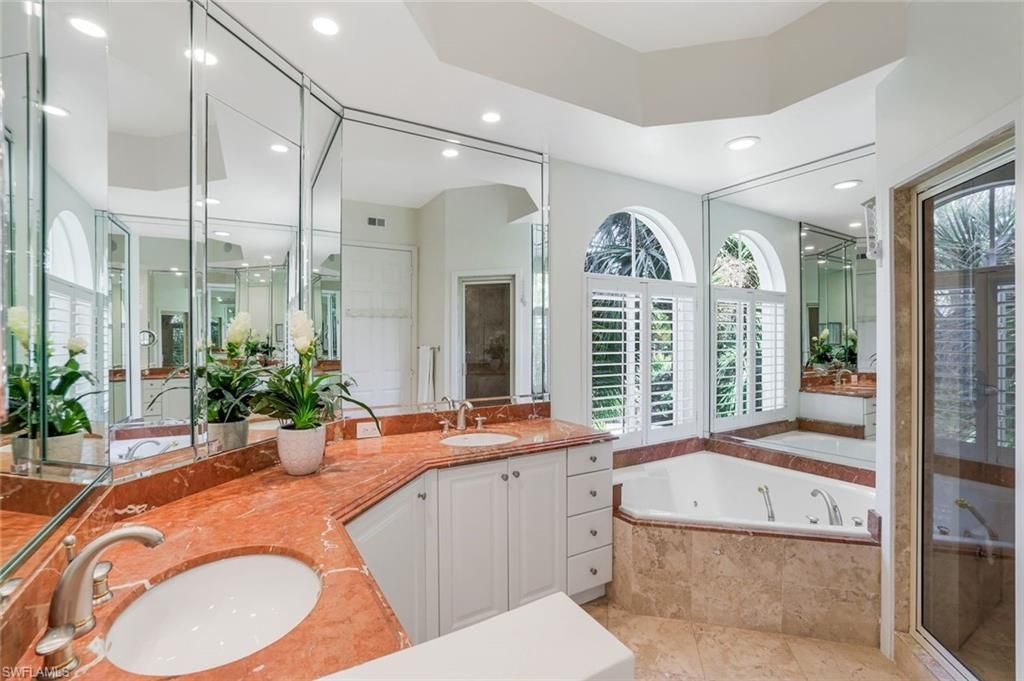 1560 Clermont Dr, Unit D-201, Naples, FL 34109 Photo