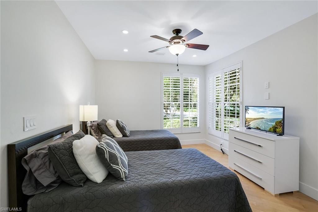 1560 Clermont Dr, Unit D-201, Naples, FL 34109 Photo