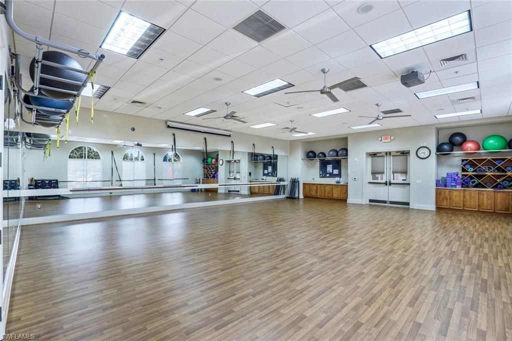 1560 Clermont Dr, Unit D-201, Naples, FL 34109 Photo