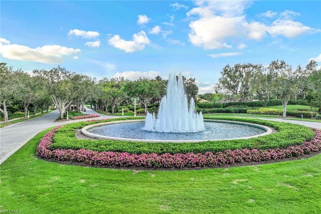 1560 Clermont Dr, Unit D-201, Naples, FL 34109 Photo