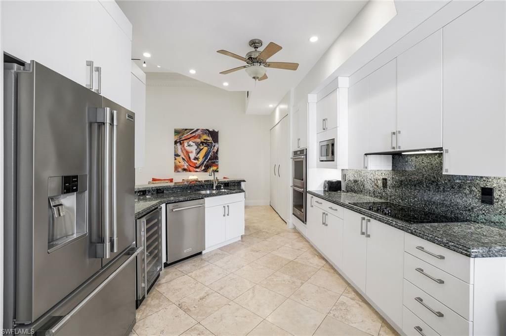 1560 Clermont Dr, Unit D-201, Naples, FL 34109 Photo