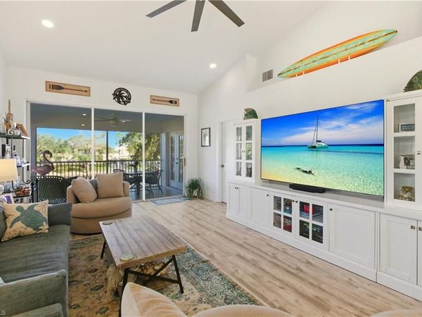 688 Wiggins Lake DR, Unit 201, NAPLES, FL 34110