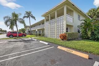 1101 Cactus Terrace, Unit 204, Delray Beach, FL 33445 Photo