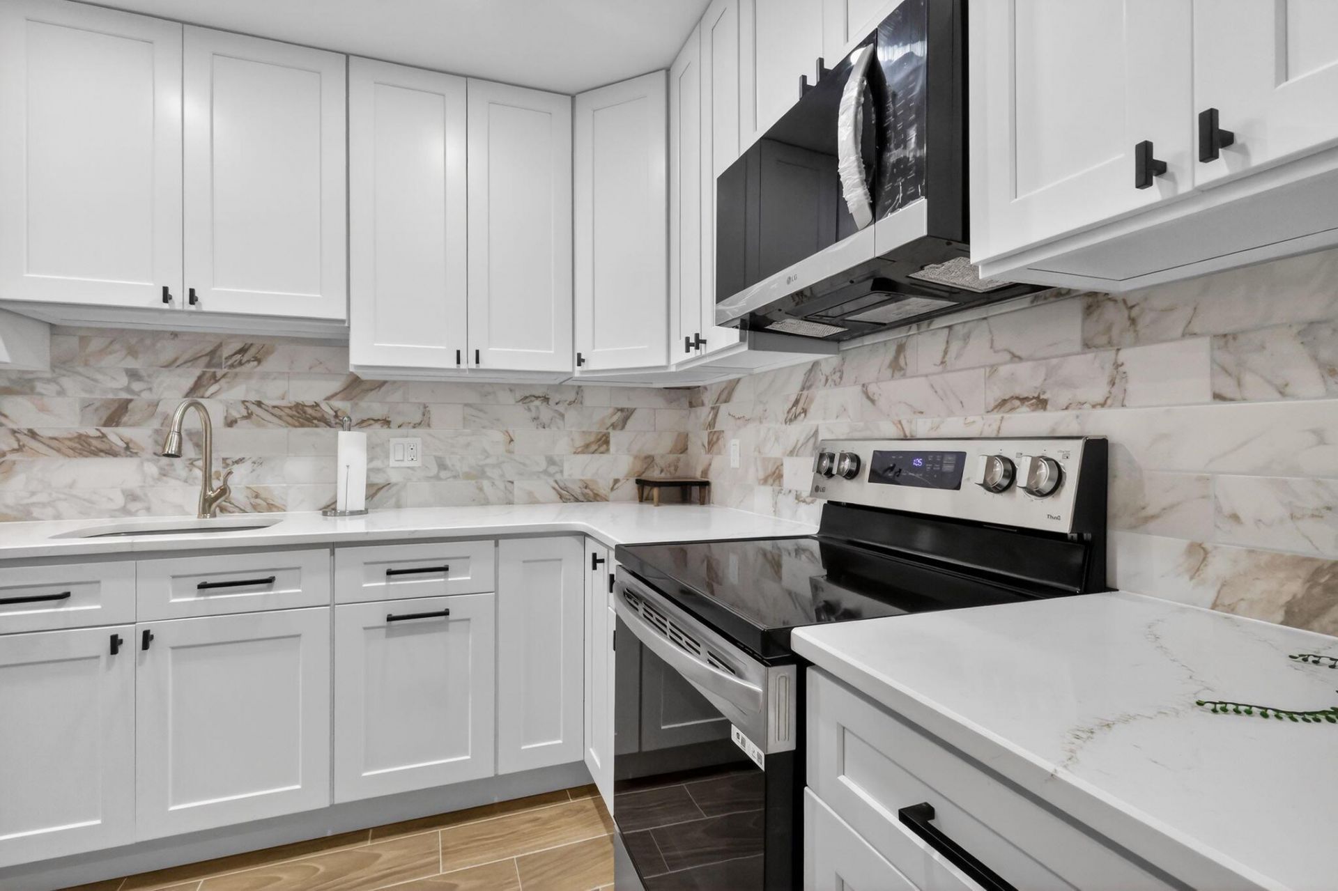 1101 Cactus Terrace, Unit 204, Delray Beach, FL 33445 Photo