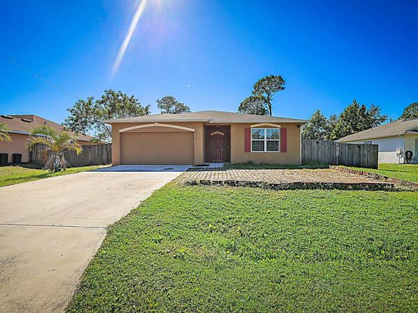 1174 SW Goodman Ave, Port St Lucie, FL 34953