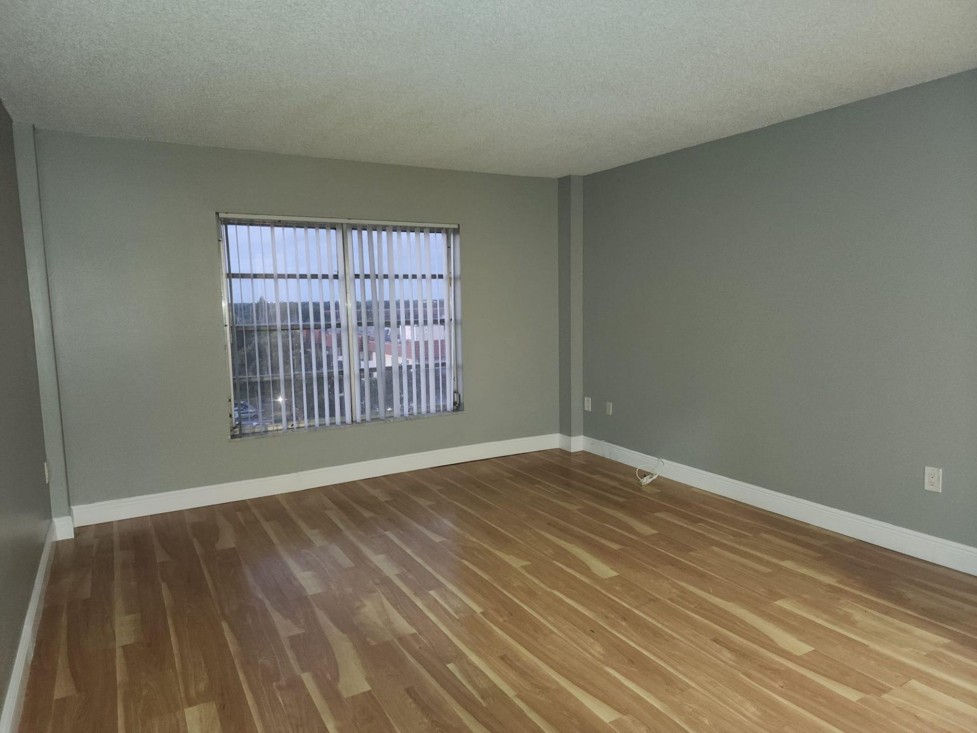 4174 Inverrary Drive, Unit 811, Lauderhill, FL 33319 Photo