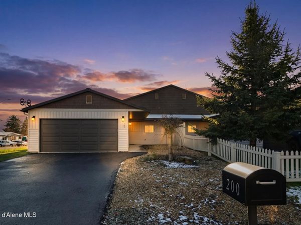 200 Brittany Loop, Kootenai, ID 83840