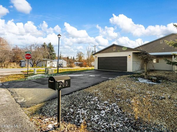 200 Brittany Loop, Kootenai, ID 83840