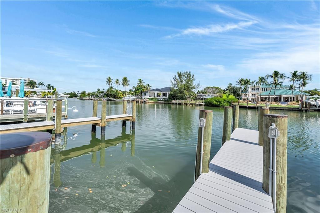 1950 Gulf Shore Blvd N, Unit 201, Naples, FL 34102 Photo