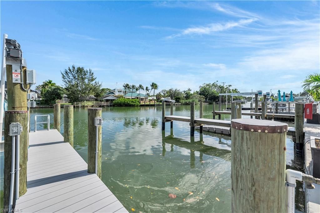 1950 Gulf Shore Blvd N, Unit 201, Naples, FL 34102 Photo