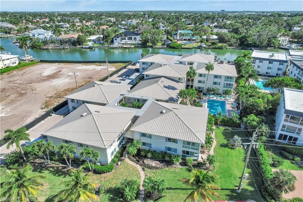 1950 Gulf Shore Blvd N, Unit 201, Naples, FL 34102 Photo