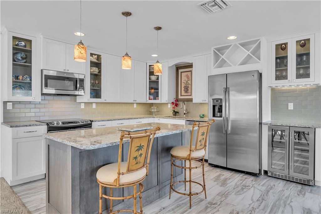 1950 Gulf Shore Blvd N, Unit 201, Naples, FL 34102 Photo