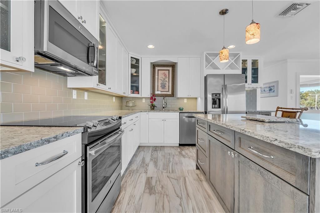 1950 Gulf Shore Blvd N, Unit 201, Naples, FL 34102 Photo